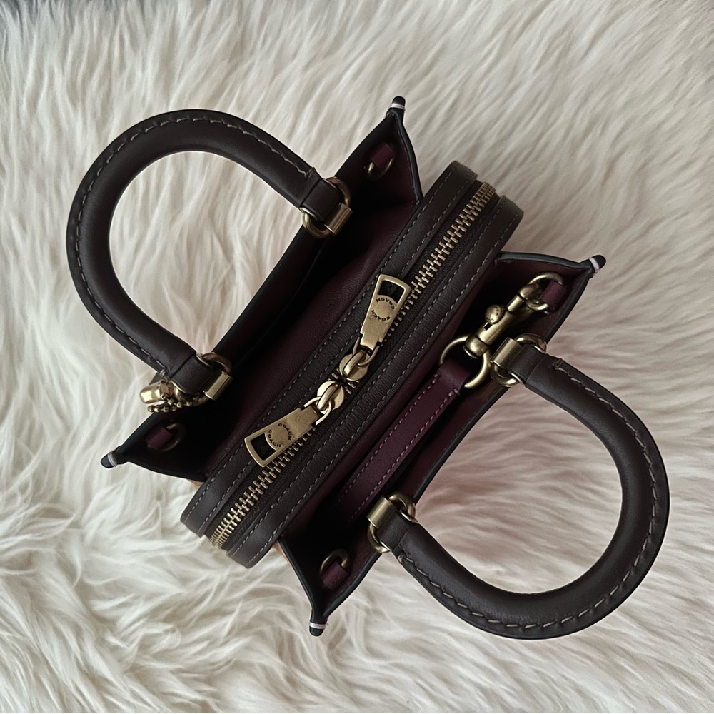 Coach Pink Rogue 17 - Picture 6 of 16